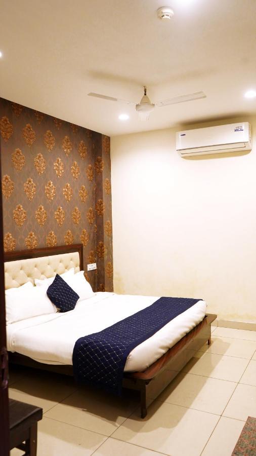 Aa Hotels & Resorts Zirakpur Extérieur photo
