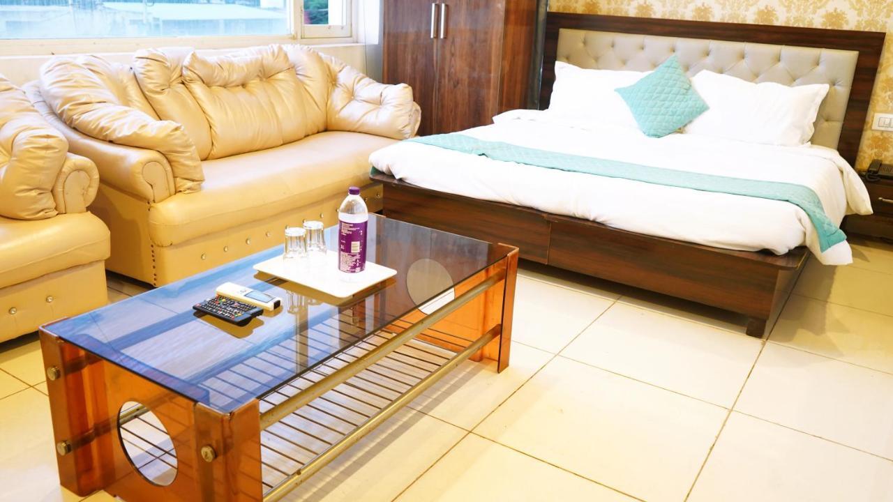 Aa Hotels & Resorts Zirakpur Extérieur photo