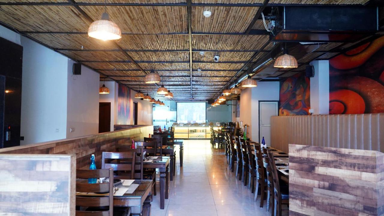 Aa Hotels & Resorts Zirakpur Extérieur photo